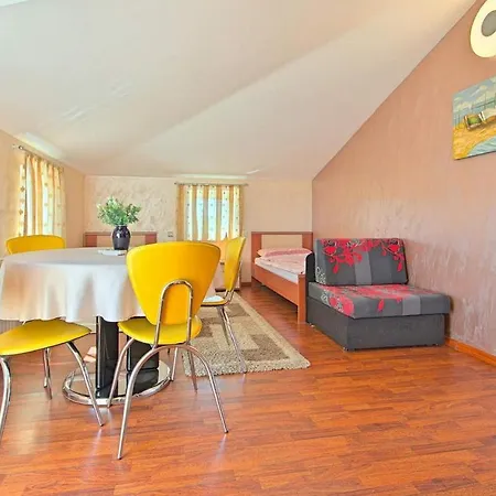 Stunning In With Kitchen *