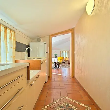 Stunning In With Kitchen *